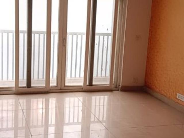 Resale | 4 BHK + Servant Room 2475 Sq.Ft. Apartment in Amrapali Platinum