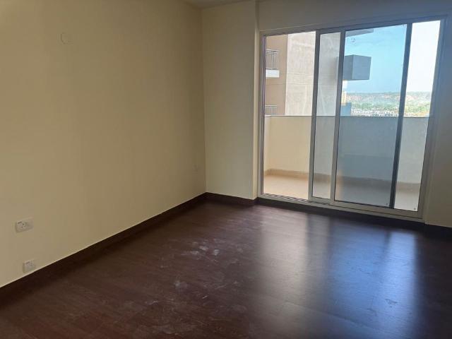 Resale | 4 BHK + Servant Room 2495 Sq.Ft. Apartment in Signature Global Sarvam