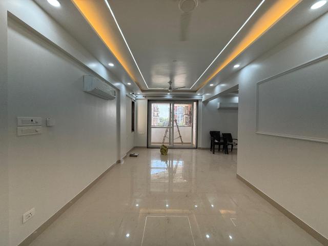 Resale | 4 BHK + Servant Room 2500 Sq.Ft. Apartment in Vasant Kunj