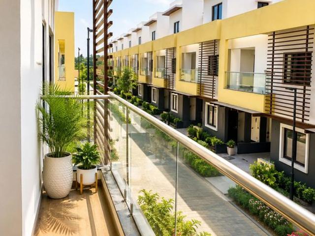 Resale | 4 BHK + Servant Room 2523 Sq.Ft. Apartment in Shriram Chirping Grove