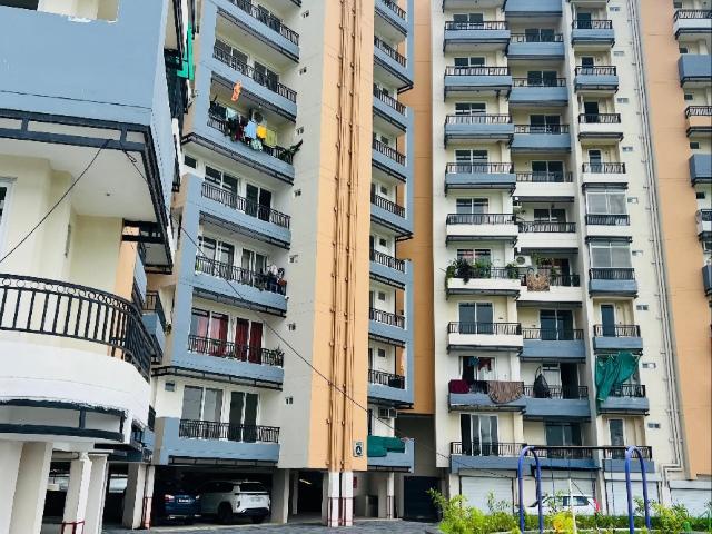 Resale | 4 BHK + Servant Room 2535 Sq.Ft. Apartment in Ratan Galaxy