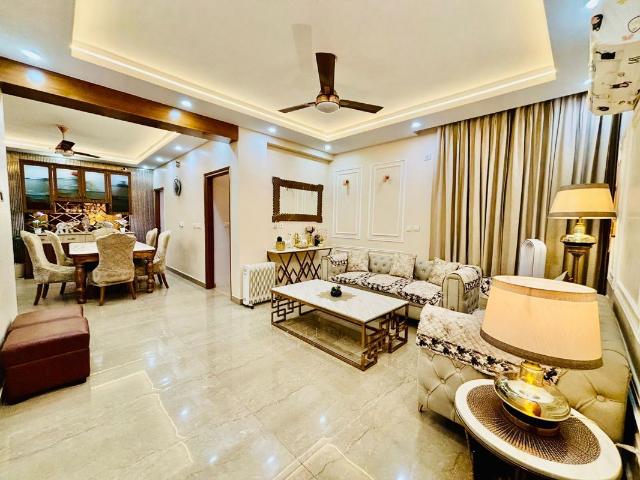 Resale | 4 BHK + Servant Room 2560 Sq.Ft. Apartment in Orris Aster Court