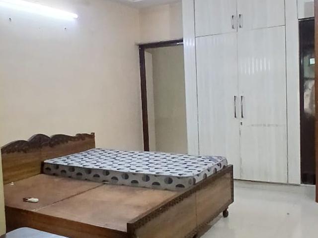 Resale | 4 BHK + Servant Room 2600 Sq.Ft. Apartment in DLF Westend Heights