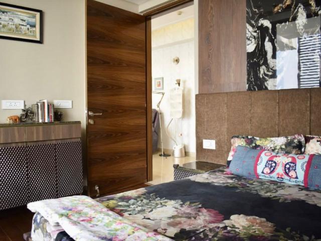Resale | 4 BHK + Servant Room 2600 Sq.Ft. Apartment in Godrej Air Sector 85