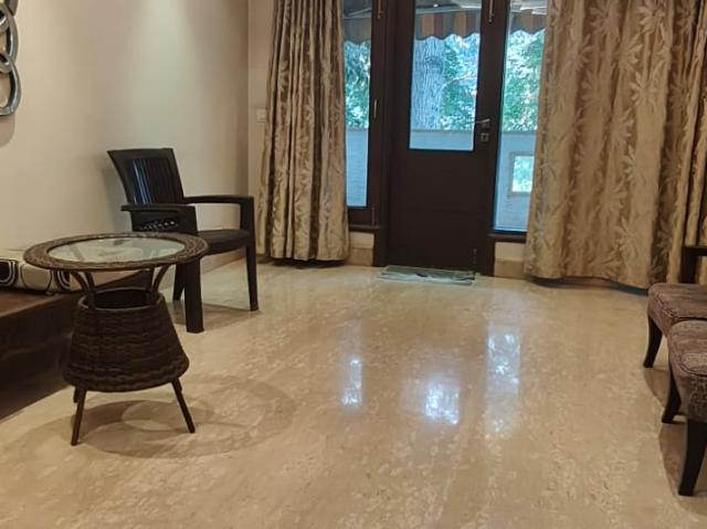 Resale | 4 BHK + Servant Room 2610 Sq.Ft. Apartment in DLF Westend Heights