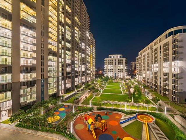 Resale | 4 BHK + Servant Room 2650 Sq.Ft. Apartment in DLF The Ultima