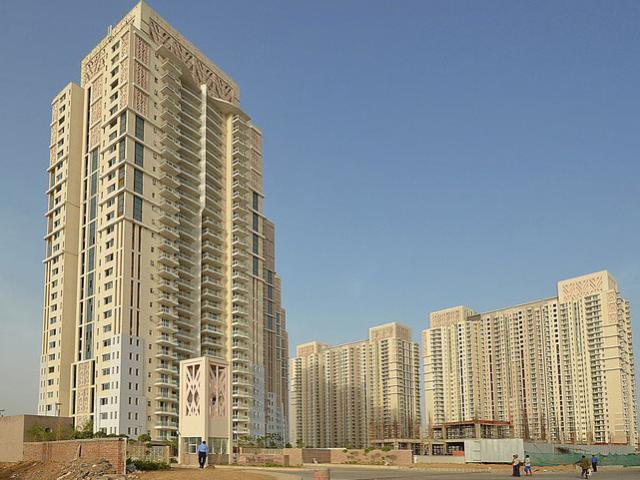 Resale | 4 BHK + Servant Room 2700 Sq.Ft. Apartment in DLF Park Place