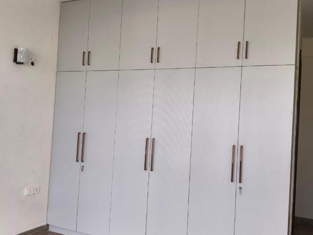Resale | 4 BHK + Servant Room 2750 Sq.Ft. Apartment in Adani Samsara Vilasa