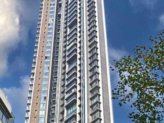 Resale | 4 BHK + Servant Room 2834 Sq.Ft. Apartment in Hubtown 25 South