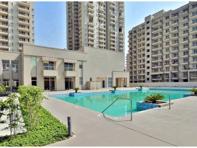 Resale | 4 BHK + Servant Room 2875 Sq.Ft. Apartment in Indiabulls Centrum Park