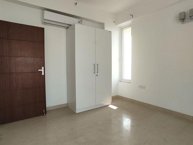 Resale | 4 BHK + Servant Room 2950 Sq.Ft. Apartment in Puri Diplomatic Greens Phase I