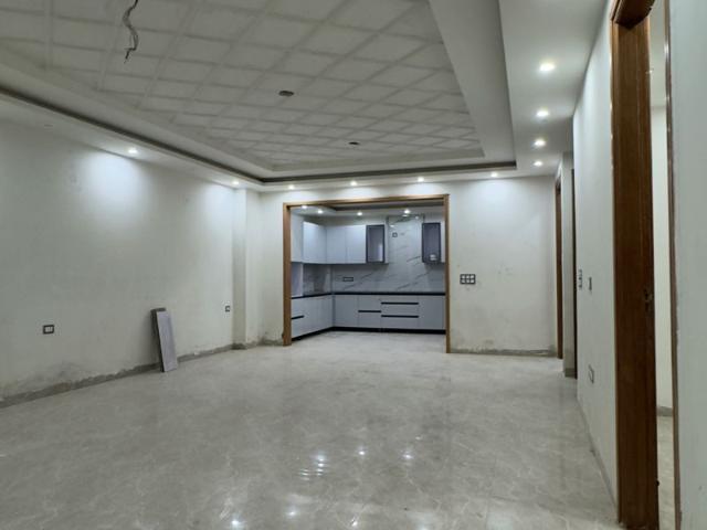 Resale | 4 BHK + Servant Room 2000 Sq.Ft. Apartment in Palm Residency Chhatarpur