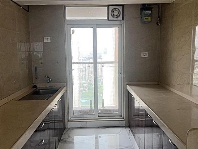 Resale | 4 BHK + Servant Room 2000 Sq.Ft. Apartment in Sector 22 Dwarka