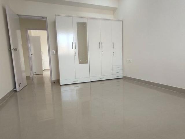 Resale | 4 BHK + Servant Room 2050 Sq.Ft. Apartment in Sare olympia