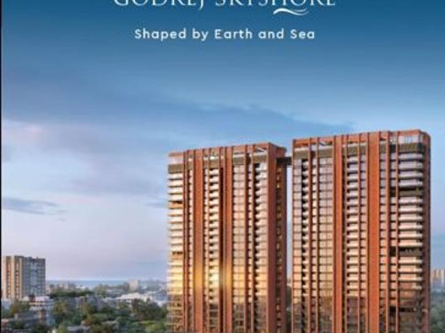 Resale | 4 BHK + Servant Room 2100 Sq.Ft. Apartment in Godrej Skyshore