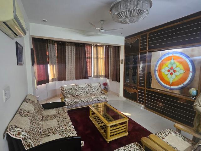 Resale | 4 BHK + Servant Room 2150 Sq.Ft. Apartment in Sector 45