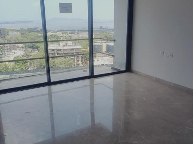 Resale | 4 BHK + Servant Room 2196 Sq.Ft. Apartment in L And T The Gateway