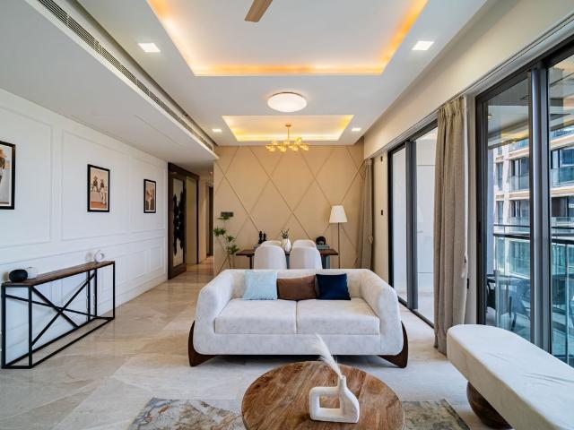Resale | 4 BHK + Servant Room 2196 Sq.Ft. Apartment in Rustomjee Seasons