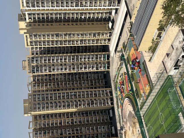 Resale | 4 BHK + Servant Room 2220 Sq.Ft. Apartment in Petioles Phase II