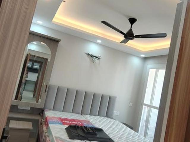 Resale | 4 BHK + Servant Room 2278 Sq.Ft. Apartment in Jaypee Kensington Heights