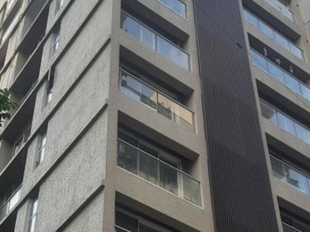 Resale | 4 BHK + Servant Room 2300 Sq.Ft. Apartment in Santacruz West