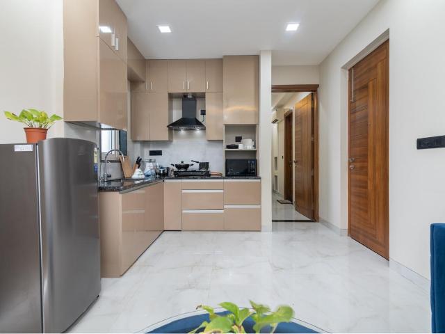 Resale | 4 BHK + Servant Room 2343 Sq.Ft. Apartment in DLF Trinity Towers