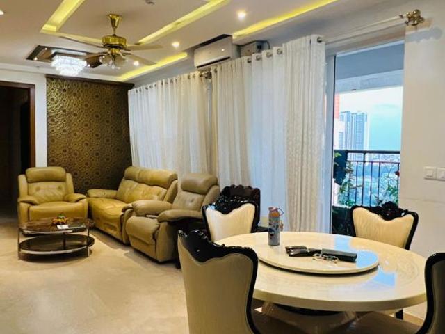 Resale | 4 BHK + Servant Room 2357 Sq.Ft. Apartment in Prestige Misty Waters