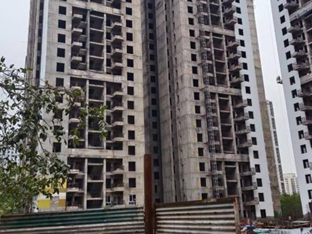 Resale | 4 BHK + Servant Room 2375 Sq.Ft. Apartment in Jaypee Krescent Homes Phase II