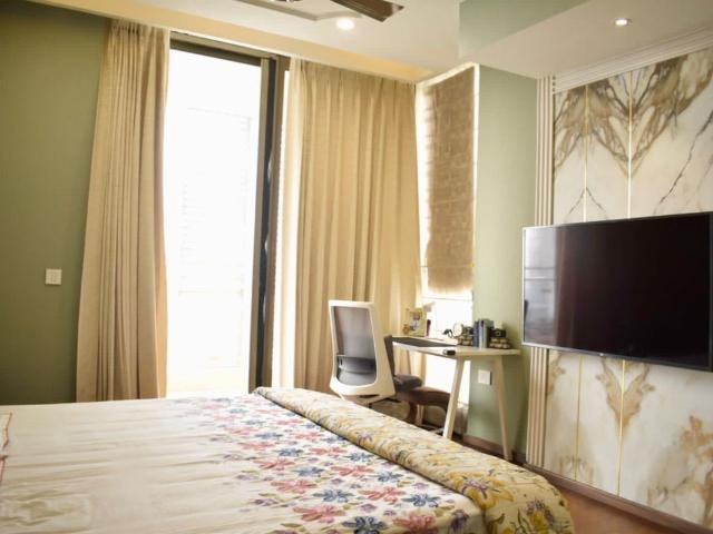 Resale | 4 BHK + Servant Room 3400 Sq.Ft. Apartment in Bestech Park View Grand Spa