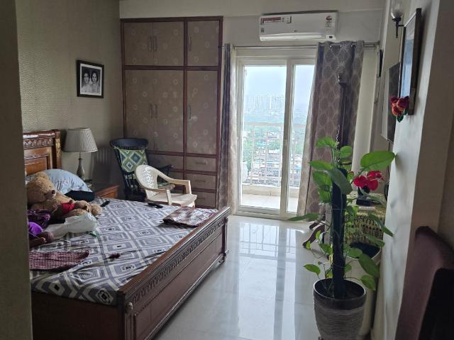 Resale | 4 BHK + Servant Room 3400 Sq.Ft. Apartment in Sunworld Vanalika