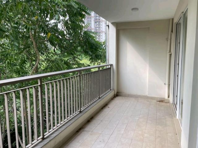 Resale | 4 BHK + Servant Room 3430 Sq.Ft. Apartment in DLF The Belaire