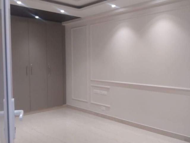 Resale | 4 BHK + Servant Room 3500 Sq.Ft. Apartment in DLF The Crest