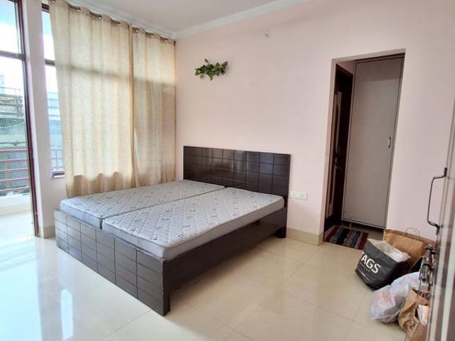 Resale | 4 BHK + Servant Room 3500 Sq.Ft. Penthouse in Spaze Privy
