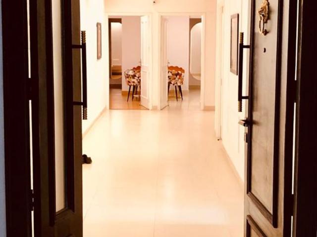 Resale | 4 BHK + Servant Room 3577 Sq.Ft. Apartment in DLF Privana South