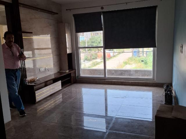 Resale | 4 BHK + Servant Room 3625 Sq.Ft. Apartment in Emaar The Palm Drive The Sky Terraces