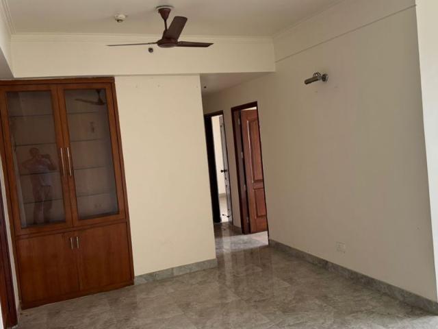 Resale | 4 BHK + Servant Room 3695 Sq.Ft. Apartment in Apex The Rio