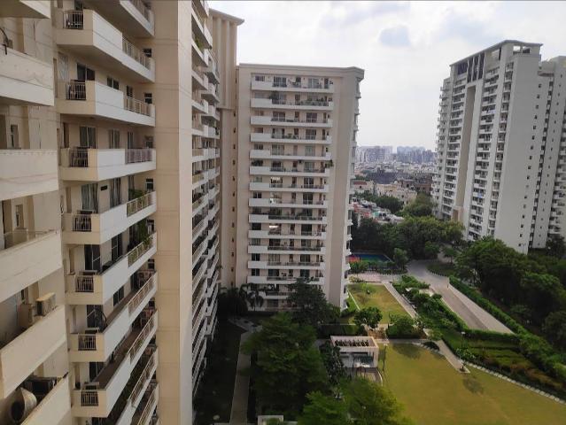 Resale | 4 BHK + Servant Room 3715 Sq.Ft. Apartment in Bestech Park View Spa
