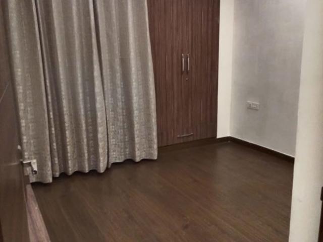 Resale | 4 BHK + Servant Room 3777 Sq.Ft. Apartment in Sahara Grace
