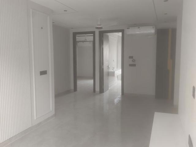 Resale | 4 BHK + Servant Room 3800 Sq.Ft. Apartment in Emaar The Vilas