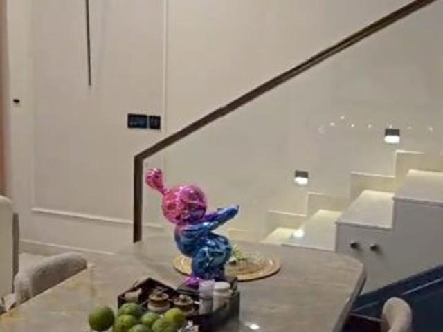 Resale | 4 BHK + Servant Room 3800 Sq.Ft. Penthouse in Emaar MGF The Palm Drive Villas