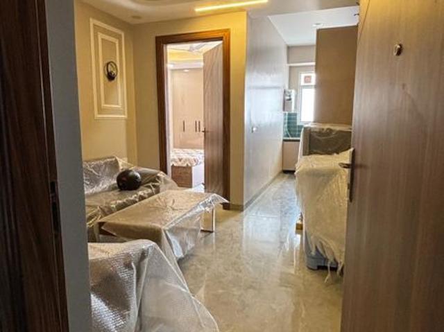 Resale | 4 BHK + Servant Room 3890 Sq.Ft. Apartment in Pioneer Park Presidia