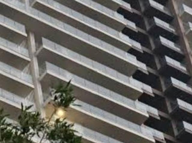 Resale | 4 BHK + Servant Room 3955 Sq.Ft. Apartment in Kalpataru Vista