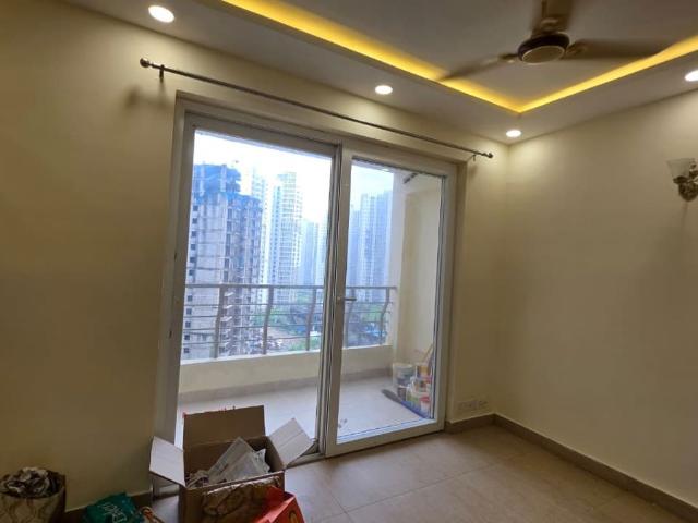 Resale | 4 BHK + Servant Room 3995 Sq.Ft. Apartment in Kalpataru Vista