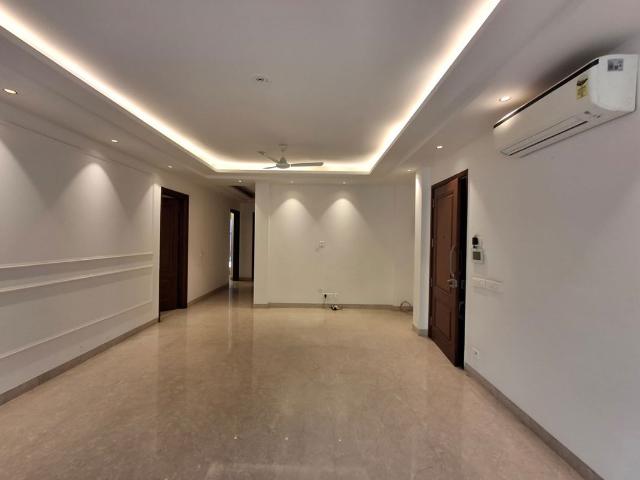 Resale | 4 BHK + Servant Room 3065 Sq.Ft. Apartment in DLF The Belaire