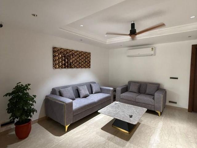 Resale | 4 BHK + Servant Room 3075 Sq.Ft. Apartment in Elan The Presidential