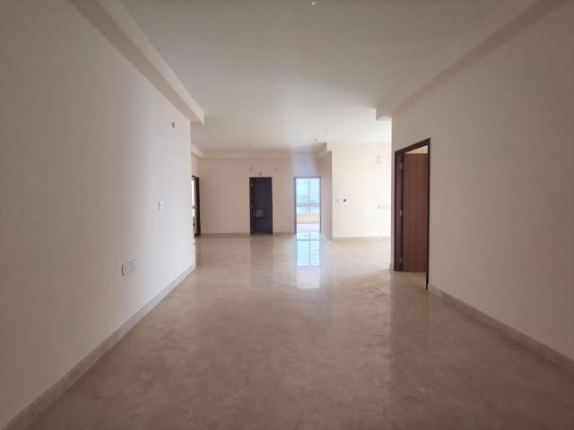 Resale | 4 BHK + Servant Room 3094 Sq.Ft. Apartment in Aurobindo Kohinoor