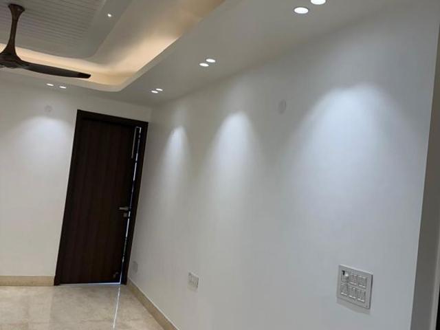 Resale | 4 BHK + Servant Room 3100 Sq.Ft. Apartment in Tata Primanti Tower Residences