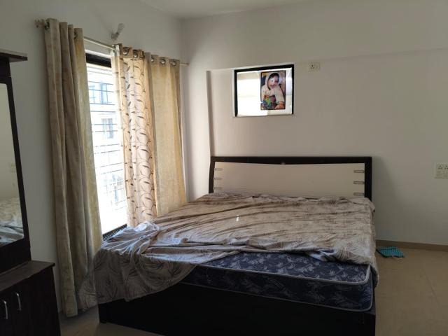 Resale | 4 BHK + Servant Room 3200 Sq.Ft. Apartment in Konark Splendour