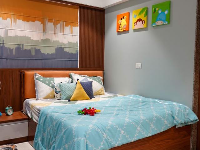 Resale | 4 BHK + Servant Room 3200 Sq.Ft. Penthouse in Gm Kenjale Emirus