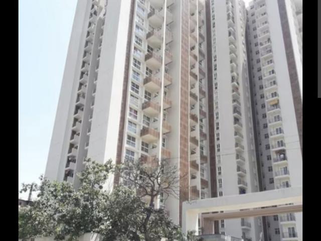 Resale | 4 BHK + Servant Room 3330 Sq.Ft. Apartment in Mahindra Windchimes